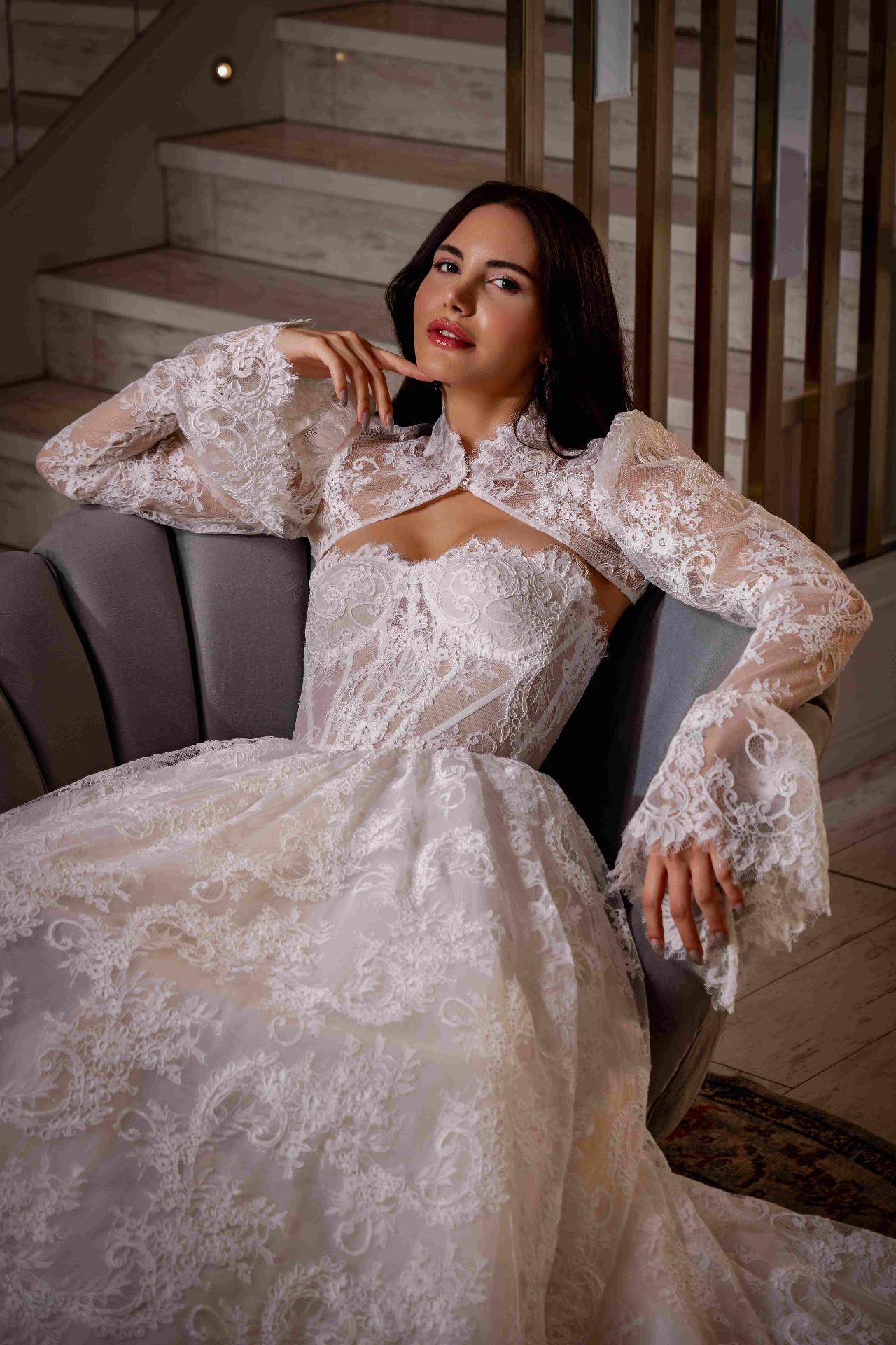 Brautkleid mit Spitzen-Bolero