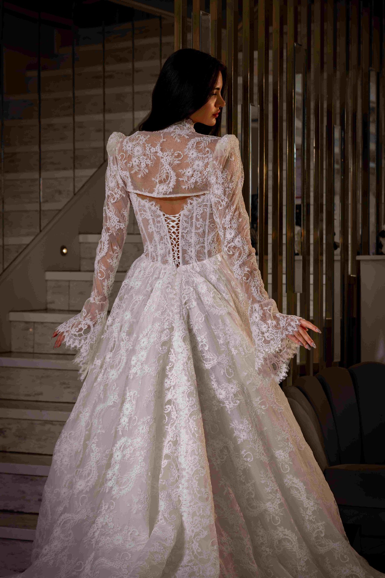 Bohemian Brautkleid mit Spitze — Rückansicht